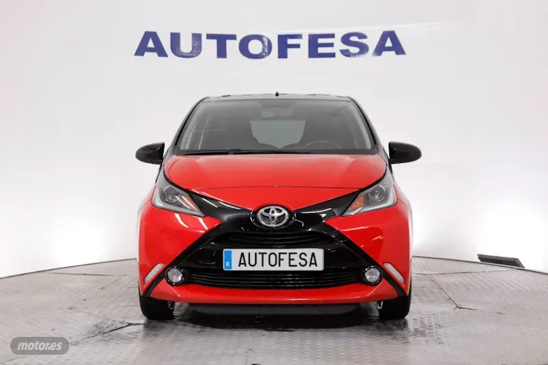 toyota aygo 2017 / 81.300km. foto grande (2)
