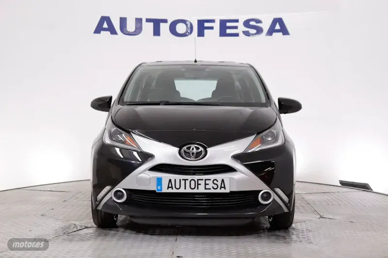 toyota aygo 2015 / 85.000km. foto grande (2)