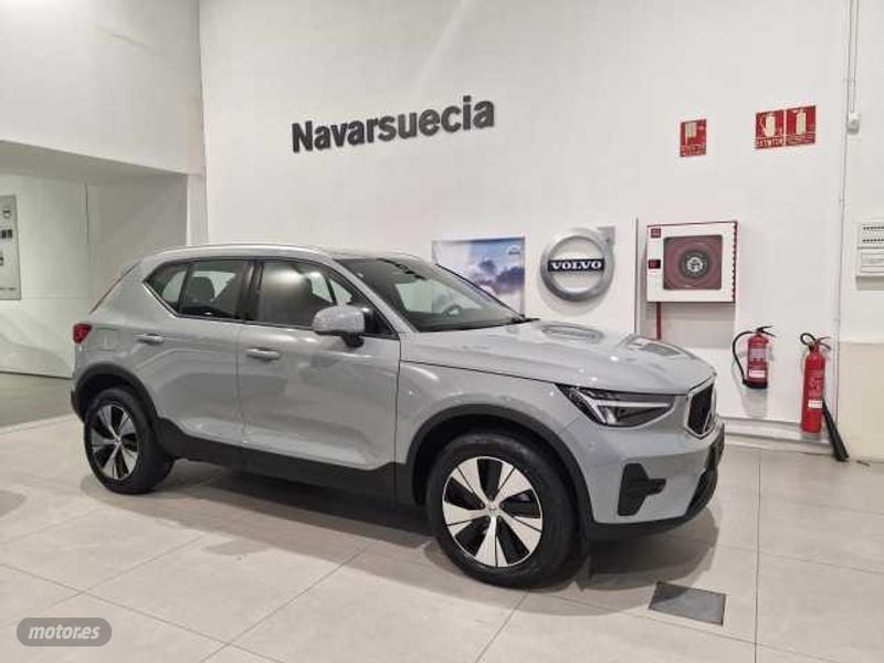 volvo xc40 2024 / 4.900km. foto grande (3)