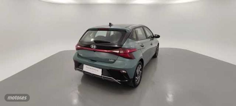 hyundai i20 1.0 tgdi klass 100 de 2024 con 13.453 km por 16.900 eur. en barcelona foto grande (2)