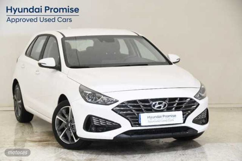 hyundai i30 1.5 dpi klass slx 110 de 2024 con 10.266 km por 19.990 eur. en asturias foto grande (2)