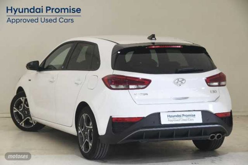 hyundai i30 1.0 tgdi n line 30a 120 de 2024 con 11.732 km por 21.950 eur. en navarra foto grande (3)
