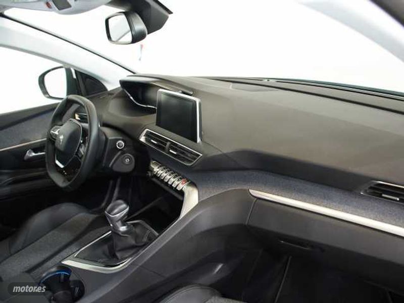 peugeot 3008 2019 / 9.300km. foto grande (3)