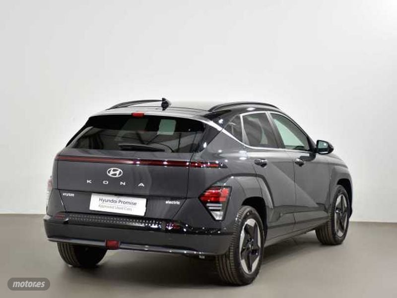 hyundai kona electric tecno 2c 204 de 2024 con 10.000 km por 37.990 eur. en cadiz foto grande (2)
