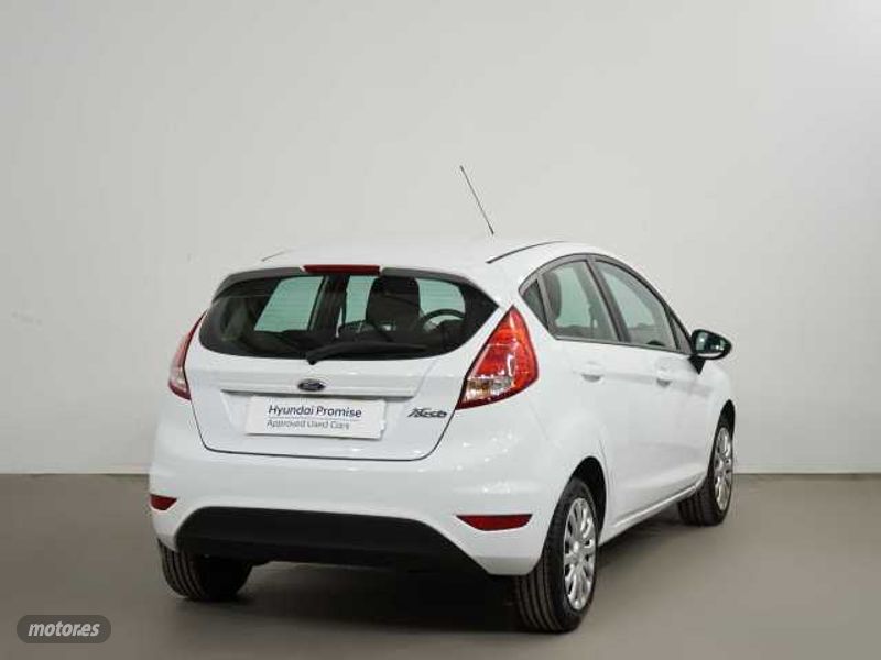 ford fiesta 2015 / 136.600km. foto grande (2)
