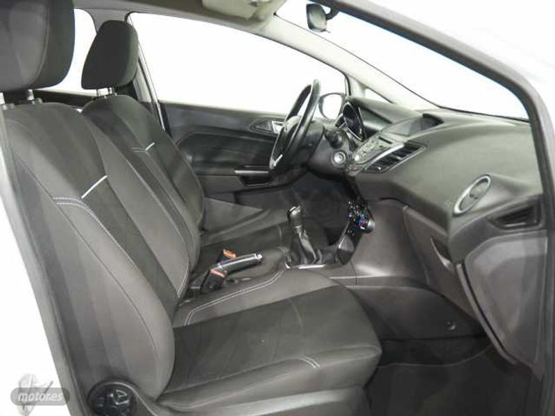 ford fiesta 2015 / 136.600km. foto grande (3)