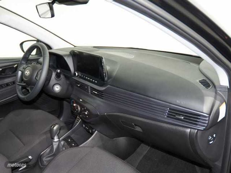 hyundai bayon 1.0 tgdi 48v maxx de 2025 con 4.000 km por 22.990 eur. en cadiz foto grande (3)