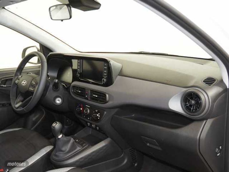 hyundai i10 1.0 mpi klass de 2025 con 12.400 km por 16.990 eur. en cadiz foto grande (3)