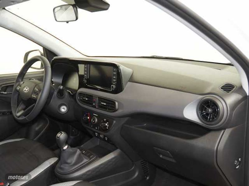 hyundai i10 1.0 mpi klass de 2025 con 12 km por 16.990 eur. en cadiz foto grande (3)