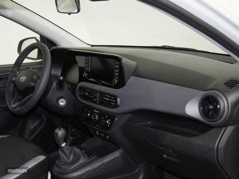hyundai i10 1.0 mpi klass de 2025 con 12 km por 16.990 eur. en cadiz foto grande (3)