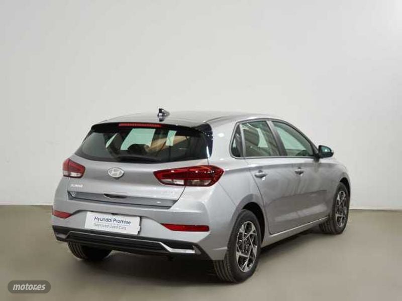 hyundai i30 1.5 dpi klass 96 de 2024 con 16 km por 23.950 eur. en cadiz foto grande (2)