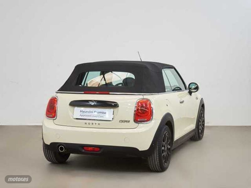 mini cooper mini cabrio cooper aut. de 2020 con 59.990 km por 22.990 eur. en cadiz foto grande (2)