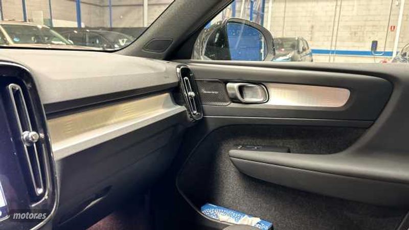Volvo XC40 - foto 41