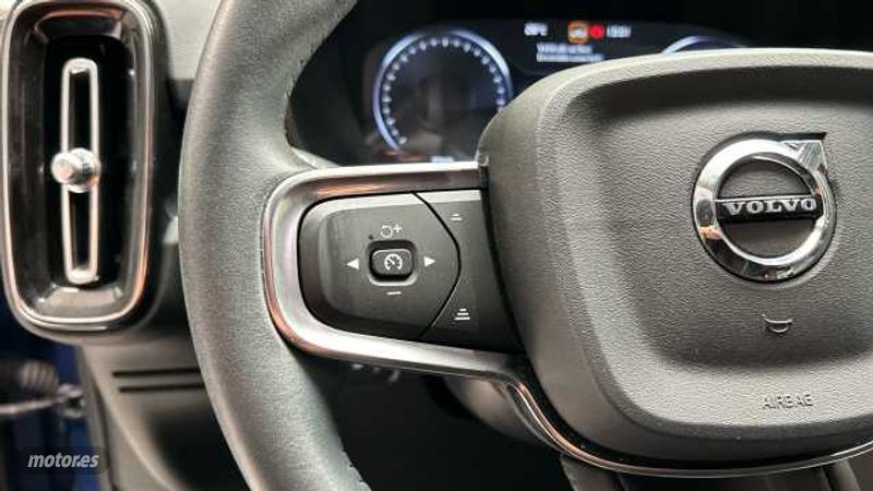 Volvo XC40 - foto 17