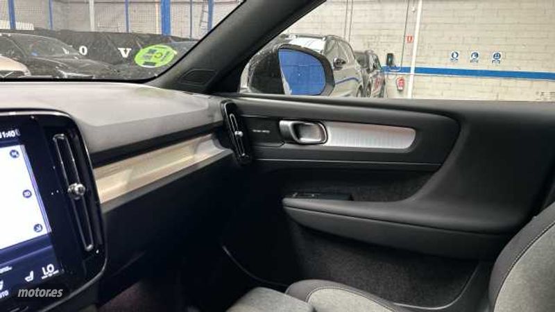 Volvo XC40 - foto 44