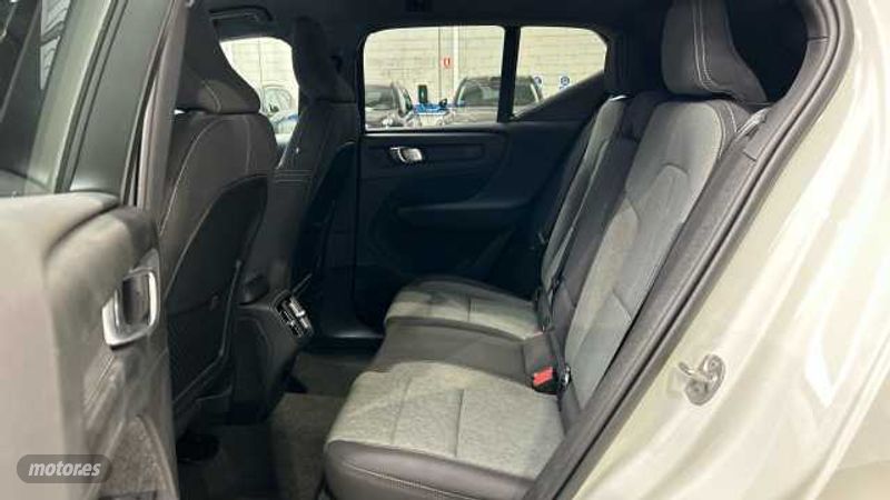 Volvo XC40 - foto 10