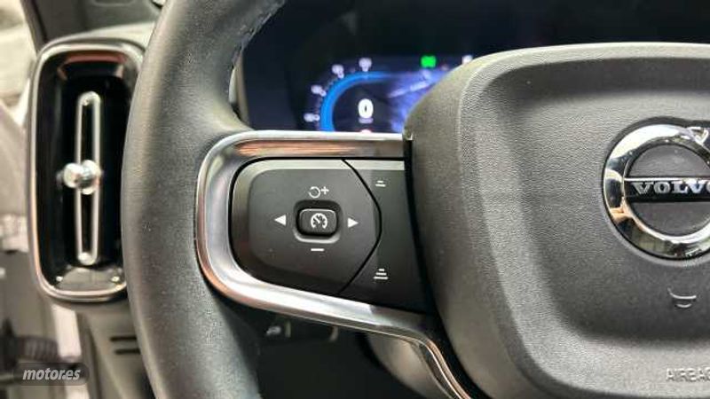 Volvo XC40 - foto 17
