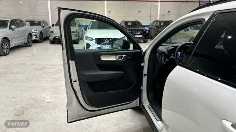 Volvo XC40 - foto 40