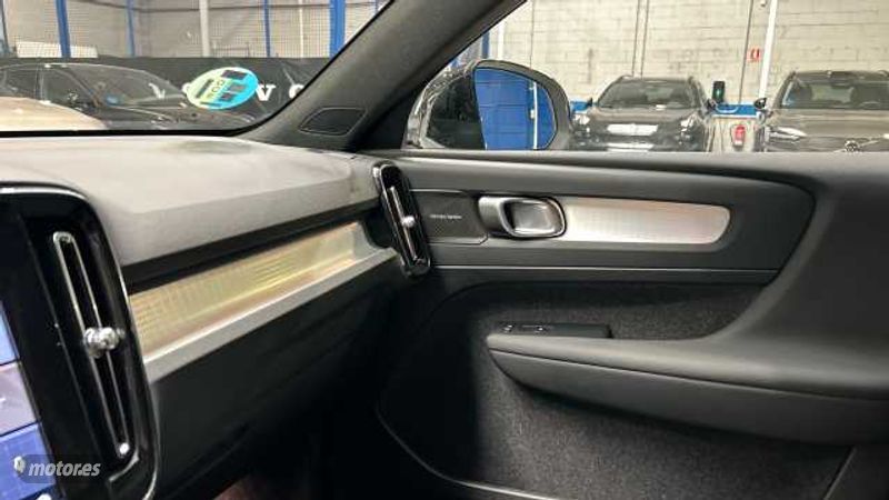 Volvo XC40 - foto 45