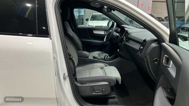 Volvo XC40 - foto 8