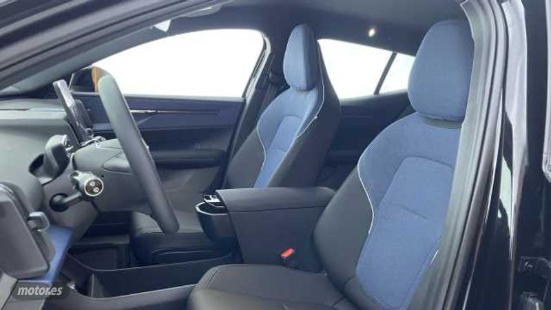 Volvo EX30 - foto 11