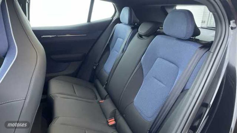 Volvo EX30 - foto 12