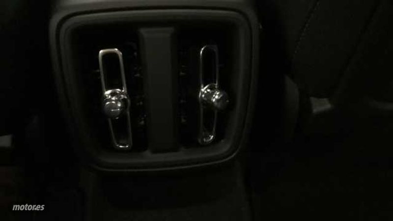 Volvo XC40 - foto 15