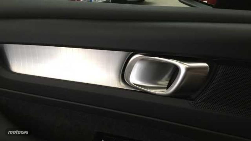 Volvo XC40 - foto 19