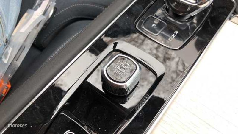 Volvo XC 90 - foto 18