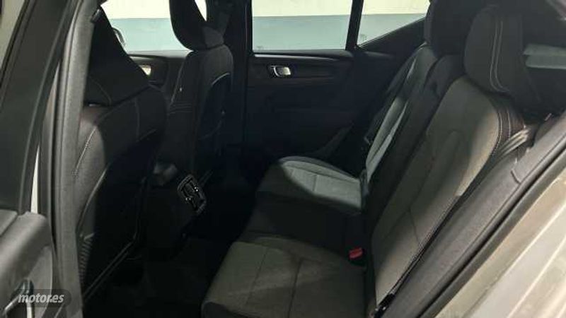 Volvo XC40 - foto 10