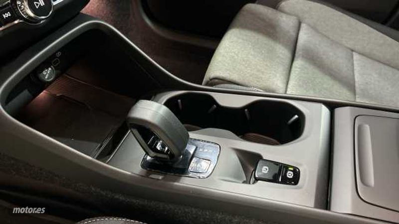 Volvo XC40 - foto 14