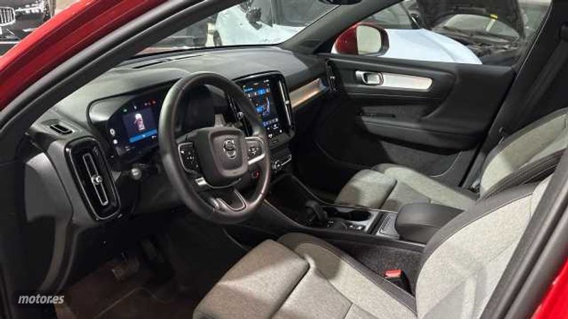 Volvo XC40 - foto 5