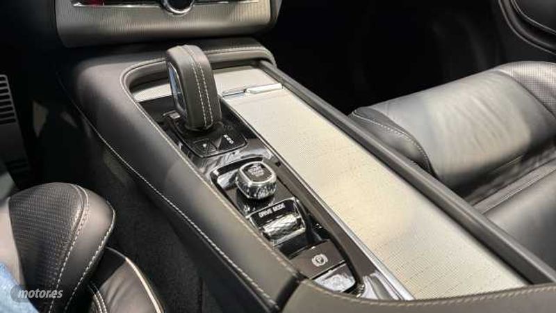 Volvo XC 90 - foto 24