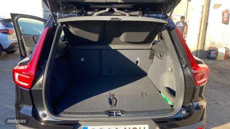 Volvo XC40 - foto 22