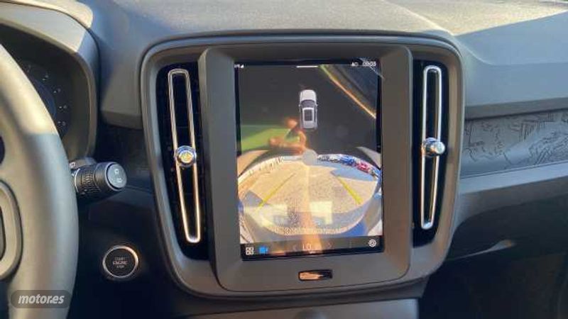 Volvo XC40 - foto 29