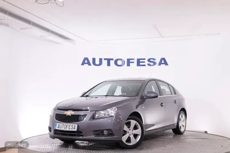 Chevrolet Cruze 1.8 16V LTZ 141CV 5P #PARKTRONIC de 2011 con 130.300 Km por 6.350 EUR. en Madrid