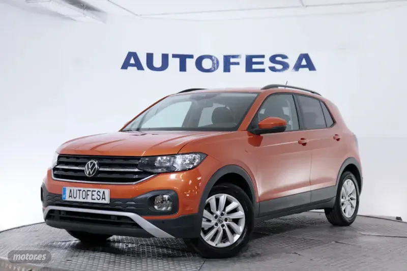 Volkswagen T-Cross 1.0 TSI DSG AUTO 110CV 5P # NAVY, PARKTRONIC de 2022 con 38.900 Km por 17.800 EUR...