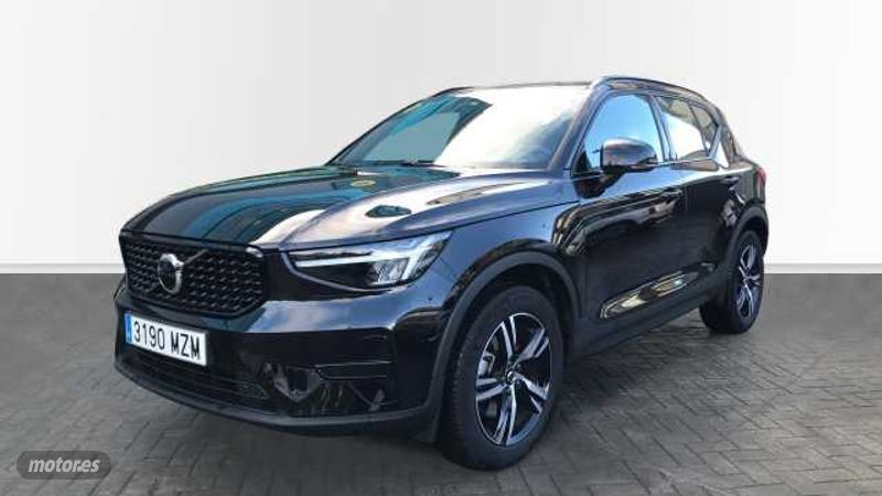 Volvo XC40 Plus, B3 Mild hybrid, Gasolina, Dark de 2025 con 28.579 Km por 35.900 EUR. en Vizcaya