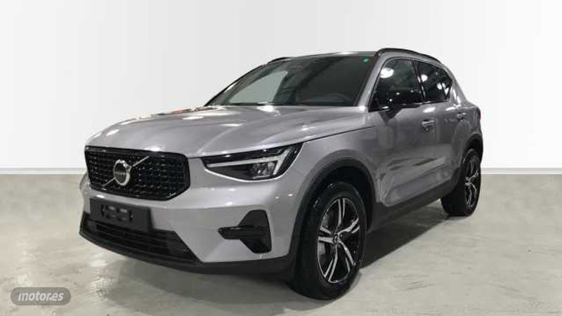 Volvo XC40 2.0 B3 PLUS DARK AUTO 5P de 2025 con 1 Km por 40.200 EUR. en Vizcaya