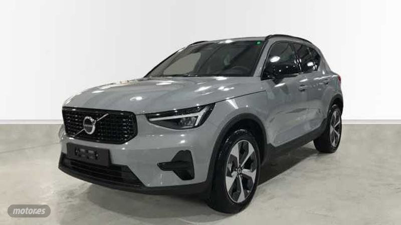 Volvo XC40 2.0 B3 PLUS DARK AUTO 5P de 2025 con 1 Km por 41.200 EUR. en Vizcaya