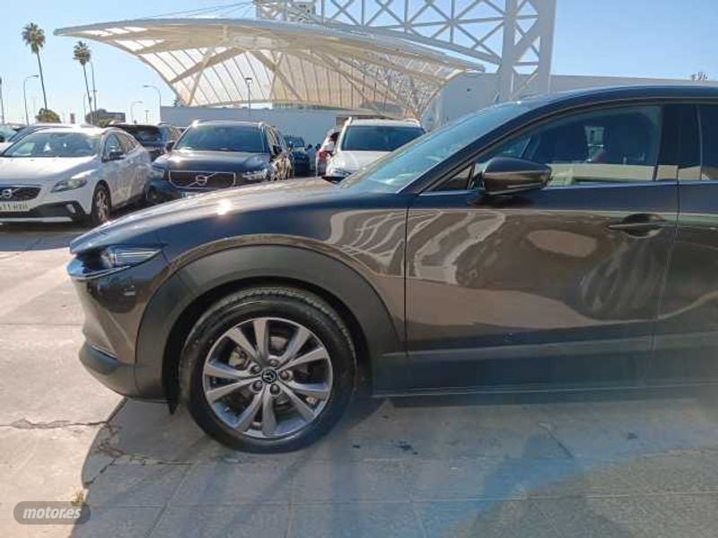 Mazda CX-30 todoterreno 2.0 E-SKYACTIV-G 90KW ZENITH 2WD 122 5P de 2021 con 32.569 Km por 23.500 EUR...