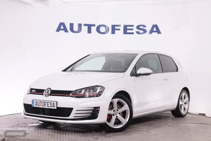 Volkswagen Golf 2.0 TSI DSG GTI 220CV 3P # CUERO, NAVY, PARKTRONIC de 2015 con 161.400 Km por 16.990...