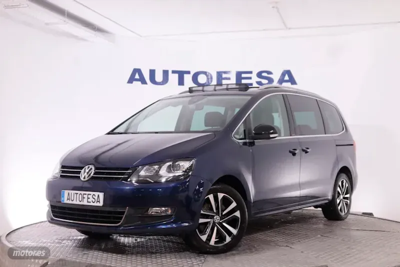 Volkswagen Sharan 2.0 TDI DSG AUTO 150CV 7 PLAZAS 5P # TECHO ELECT PANORAMICO, NAVY de 2019 con 136....