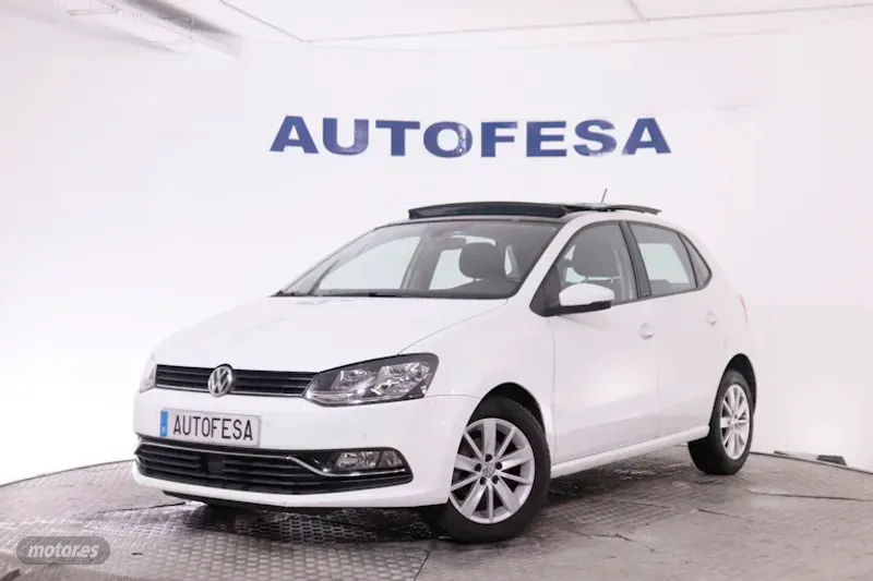 Volkswagen Polo 1.4 TDI ADVANCE DSG AUTO 90CV 5P # TECHO ELECTRICO, NAVY de 2014 con 81.400 Km por 1...