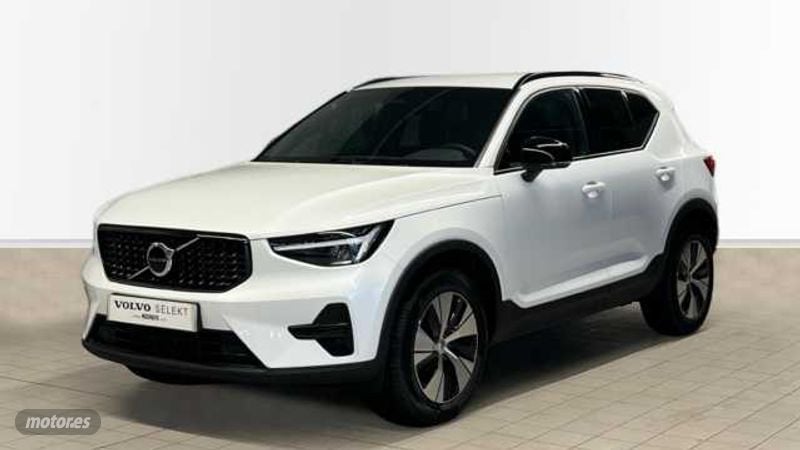 Volvo XC40 2.0 B3 MHEV PLUS DARK DCT 163 5P de 2025 con 6 Km por 40.500 EUR. en A Coruna