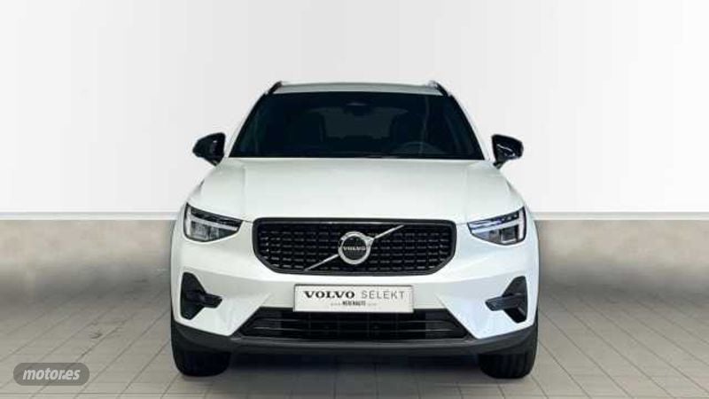 Volvo XC40 2.0 B3 MHEV PLUS DARK DCT 163 5P de 2025 con 6 Km por 40.500 EUR. en A Coruna