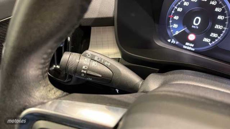 Volvo XC40 - foto 17