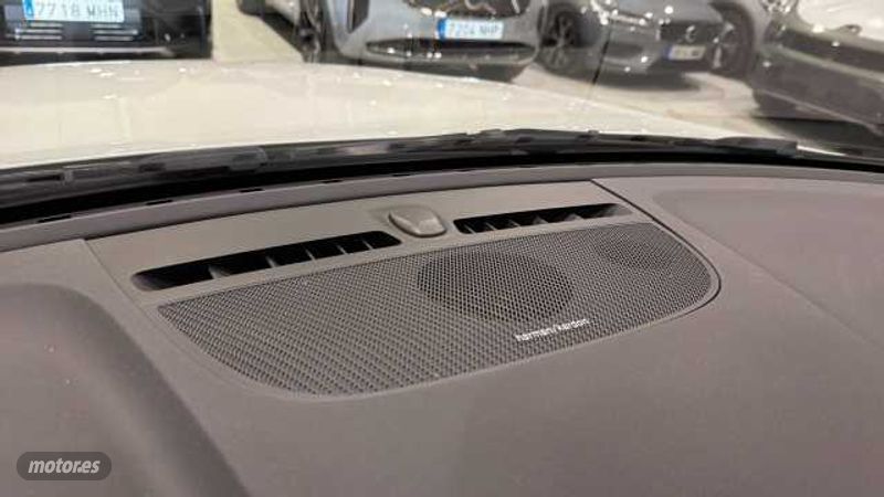 Volvo XC40 - foto 22