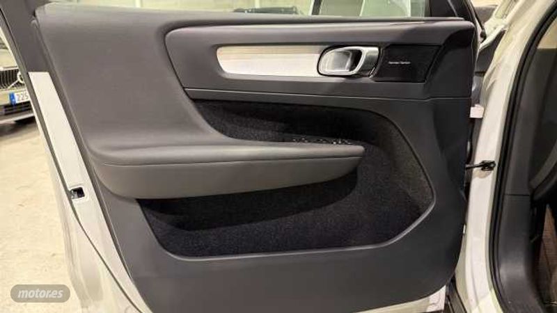 Volvo XC40 - foto 25