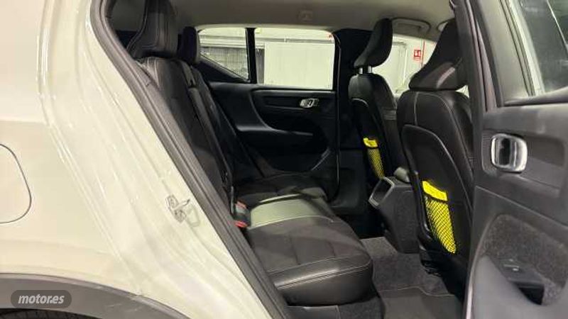 Volvo XC40 - foto 28